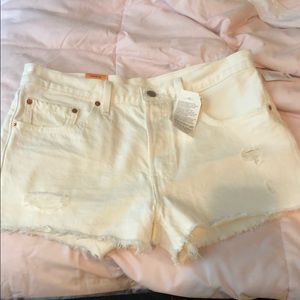 Levi 501 mid waisted shorts